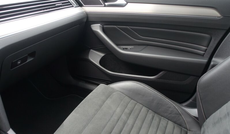 VOLKSWAGEN PASSAT SW 218 CH GTE HYBRIDE RECHARGEABLE DSG complet