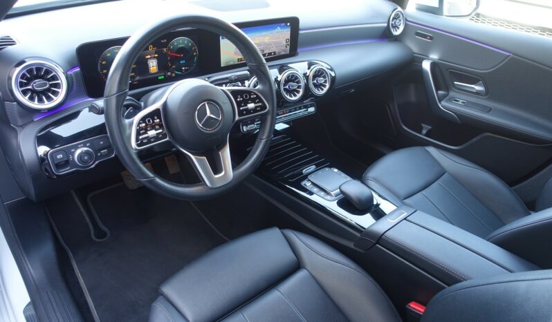 MERCEDES CLASSE A 250 E 8G-DCT 218 CH HYBRIDE RECHARGEABLE complet