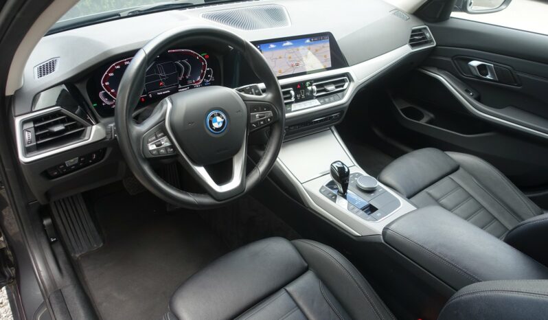 BMW 330 EA TOURING E-DRIVE HYBRIDE RECHARGEABLE BVA 184 CH + 83 KW SERIE 3 complet