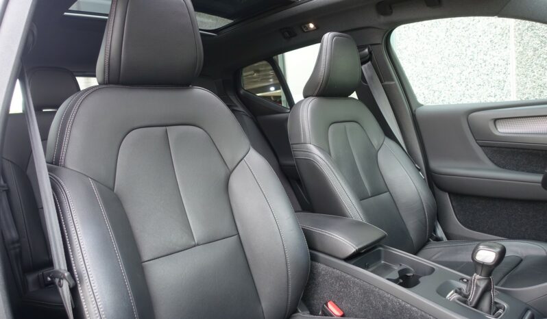 VOLVO XC40 D3 R-DESIGN complet