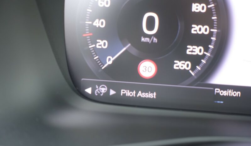 VOLVO XC40 D3 R-DESIGN complet