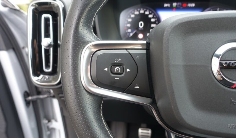 VOLVO XC40 D3 R-DESIGN complet