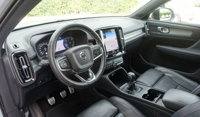 VOLVO XC40 D3 R-DESIGN complet
