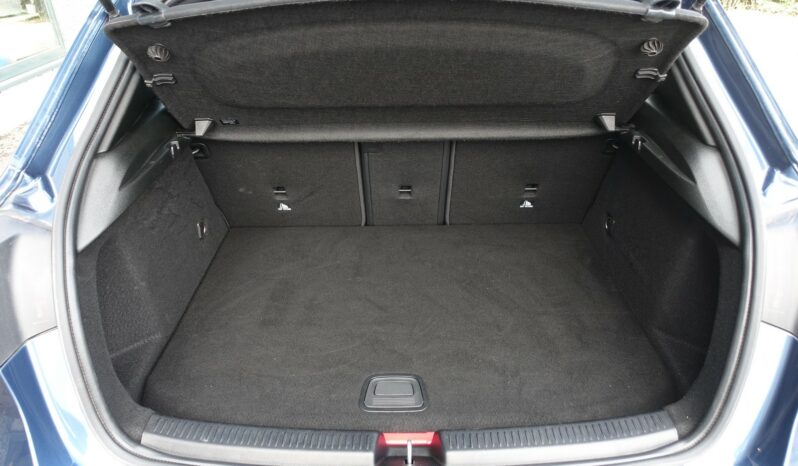 MERCEDES CLASSE A 250 E 8G-DCT 218 CH HYBRIDE RECHARGEABLE complet