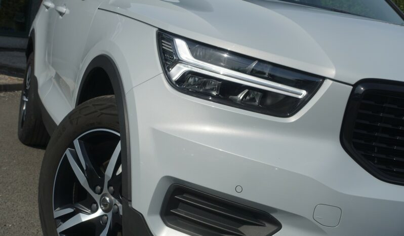 VOLVO XC40 D3 R-DESIGN complet