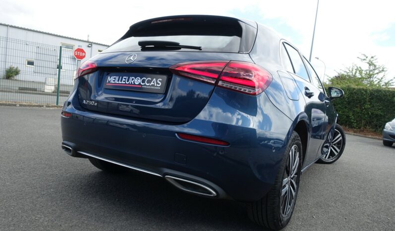MERCEDES CLASSE A 250 E 8G-DCT 218 CH HYBRIDE RECHARGEABLE complet