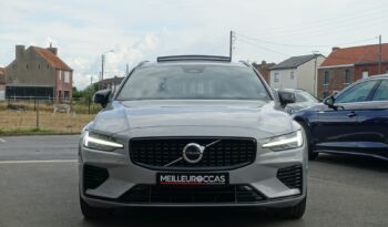 VOLVO V 60 T6 AWD GEARTRONIC 340CH HYBRIDE RECHARGEABLE R-DESIGN complet