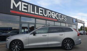 VOLVO V 60 T6 AWD GEARTRONIC 340CH HYBRIDE RECHARGEABLE R-DESIGN complet