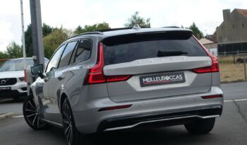 VOLVO V 60 T6 AWD GEARTRONIC 340CH HYBRIDE RECHARGEABLE R-DESIGN complet