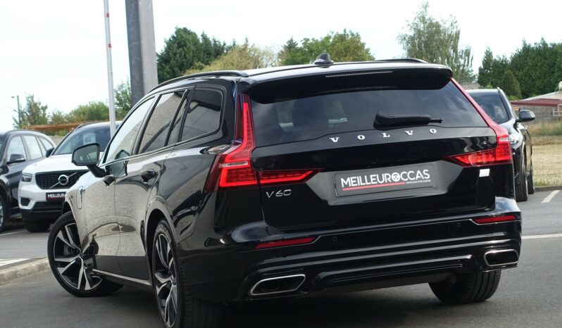 VOLVO V 60 T6 AWD GEARTRONIC 340CH HYBRIDE RECHARGEABLE R-DESIGN complet