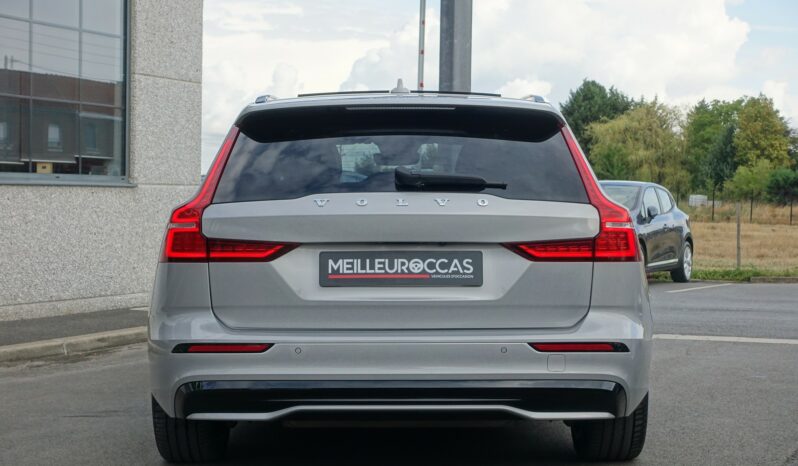 VOLVO V 60 T6 AWD GEARTRONIC 340CH HYBRIDE RECHARGEABLE R-DESIGN complet