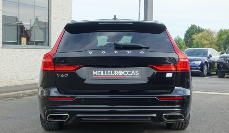 VOLVO V 60 T6 AWD GEARTRONIC 340CH HYBRIDE RECHARGEABLE R-DESIGN complet