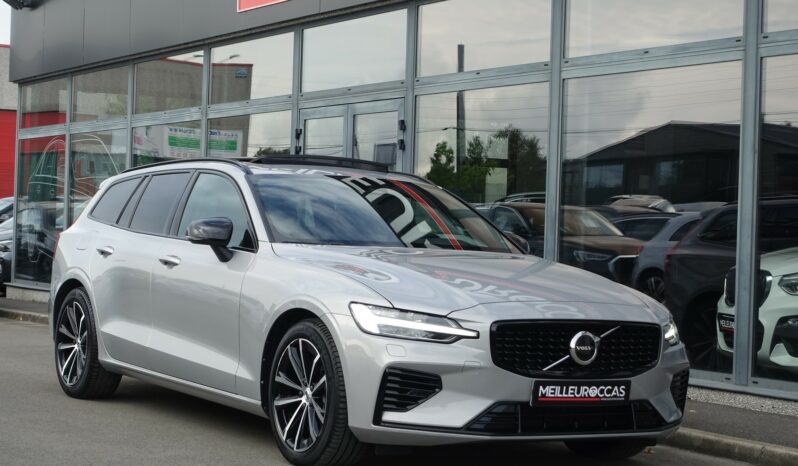 VOLVO V 60 T6 AWD GEARTRONIC 340CH HYBRIDE RECHARGEABLE R-DESIGN complet