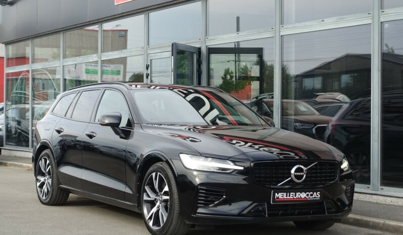 VOLVO V 60 T6 AWD GEARTRONIC 340CH HYBRIDE RECHARGEABLE R-DESIGN complet