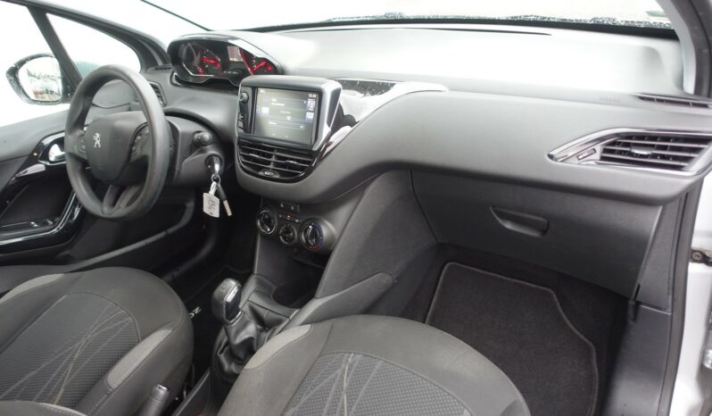 PEUGEOT 208 1.4L HDI 68CH 5 PORTES complet