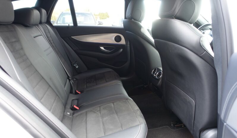 MERCEDES CLASSE E 300DE BREAK 9G-TRONIC 306 CH HYBRIDE EQ POWER ( Diesel + élec )  AMG-LINE complet