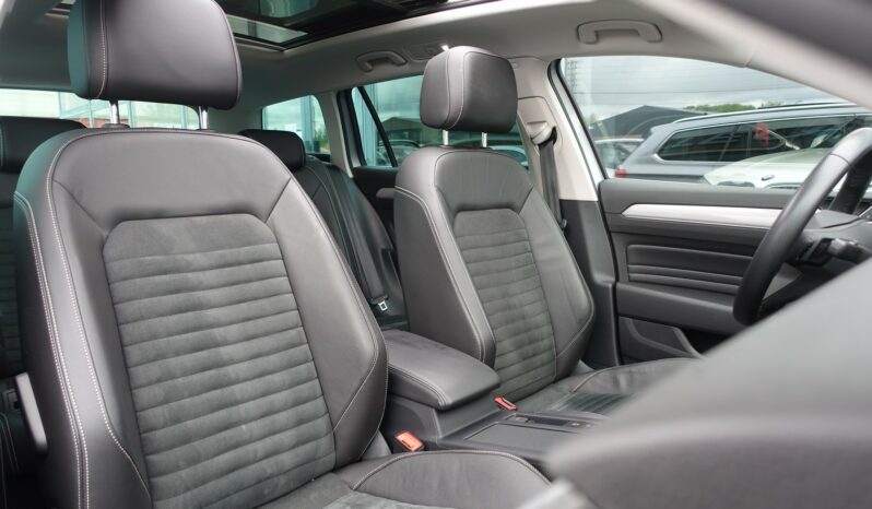 VOLKSWAGEN PASSAT SW 218 CH GTE HYBRIDE RECHARGEABLE DSG complet