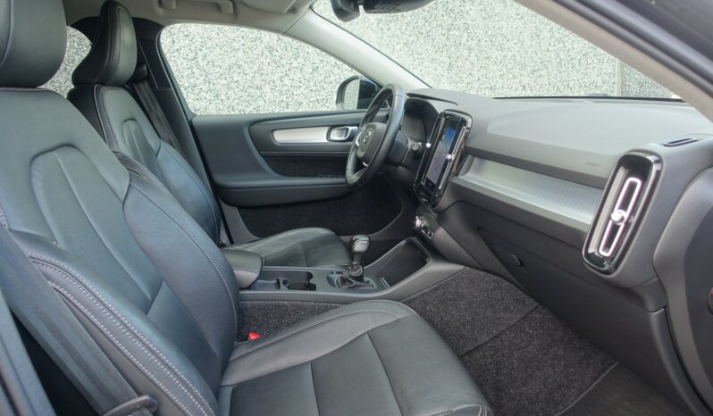 VOLVO XC40 D3 150 CH MOMENTUM complet