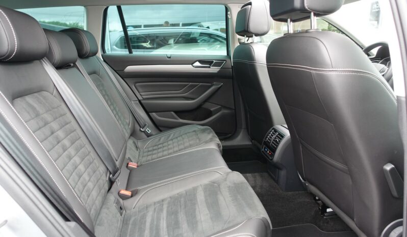 VOLKSWAGEN PASSAT SW 218 CH GTE HYBRIDE RECHARGEABLE DSG complet
