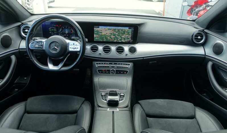 MERCEDES CLASSE E 300DE BREAK 9G-TRONIC 306 CH HYBRIDE EQ POWER ( Diesel + élec )  AMG-LINE complet