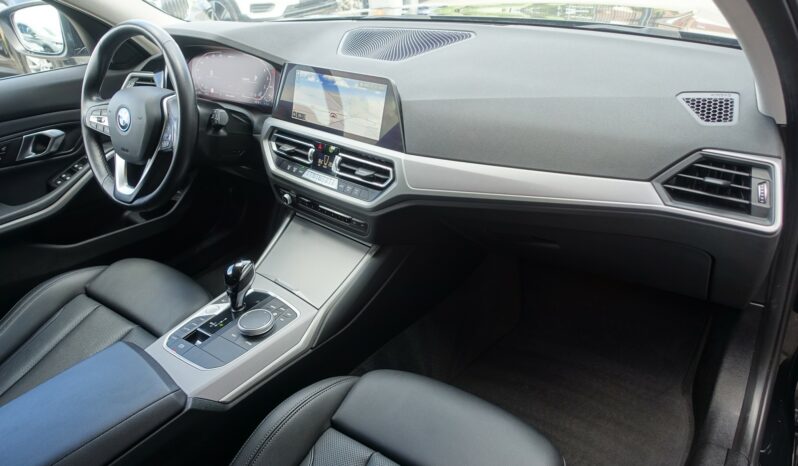 BMW 330 EA TOURING E-DRIVE HYBRIDE RECHARGEABLE 292 CH BVA complet