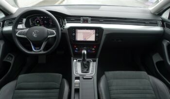 VOLKSWAGEN PASSAT SW 218 CH GTE HYBRIDE RECHARGEABLE DSG complet