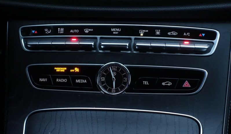 MERCEDES CLASSE E 300DE BREAK 9G-TRONIC 306 CH HYBRIDE EQ POWER ( Diesel + élec )  AMG-LINE complet