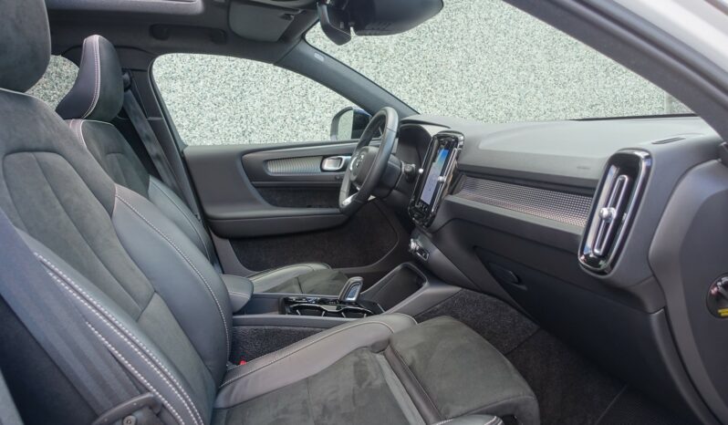 VOLVO XC 40 T4 HYBRIDE RECHARGEABLE GEARTRONIC 211 CH R-DESIGN complet