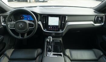 VOLVO V 60 T6 AWD GEARTRONIC 340CH HYBRIDE RECHARGEABLE R-DESIGN complet