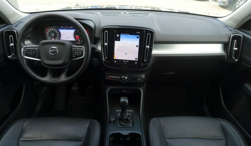 VOLVO XC40 D3 150 CH MOMENTUM complet