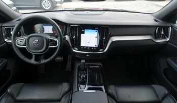 VOLVO V 60 T6 AWD GEARTRONIC 340CH HYBRIDE RECHARGEABLE R-DESIGN complet