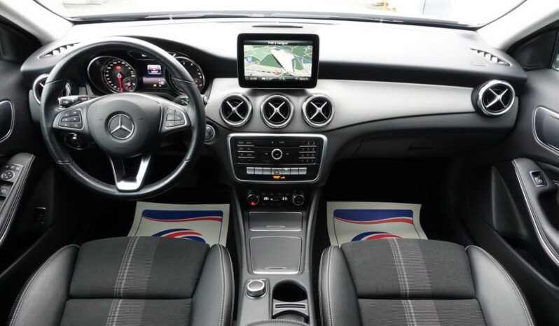 MERCEDES CLASSE GLA 180 7G-DCT complet
