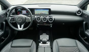 MERCEDES CLASSE A 180d 8G-DCT complet