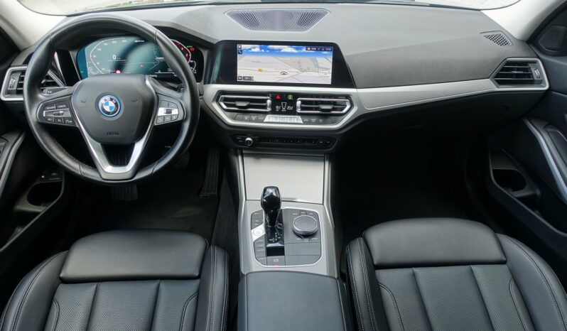 BMW 330 EA TOURING E-DRIVE HYBRIDE RECHARGEABLE 292 CH BVA complet