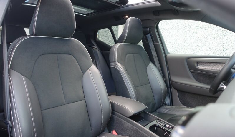 VOLVO XC 40 T4 HYBRIDE RECHARGEABLE GEARTRONIC 211 CH R-DESIGN complet