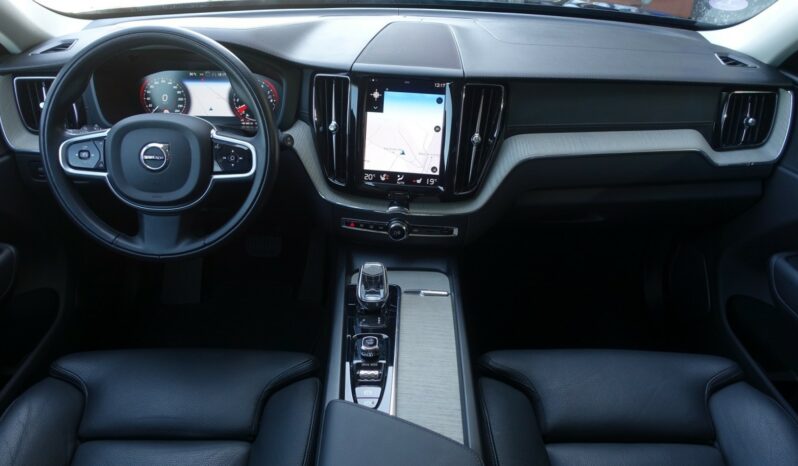 VOLVO XC 60 T6 HYBRIDE RECHARGEABLE GEARTRONIC AWD 340 CH  INSCRIPTION complet