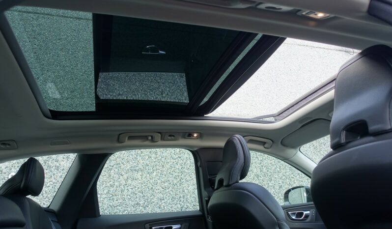VOLVO XC 60 T6 HYBRIDE RECHARGEABLE GEARTRONIC AWD 340 CH  INSCRIPTION complet