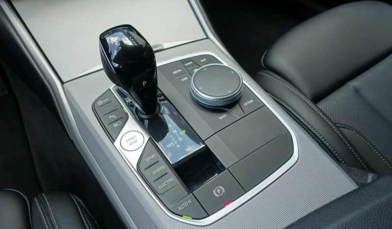 BMW 330 EA TOURING E-DRIVE HYBRIDE RECHARGEABLE 292 CH BVA complet