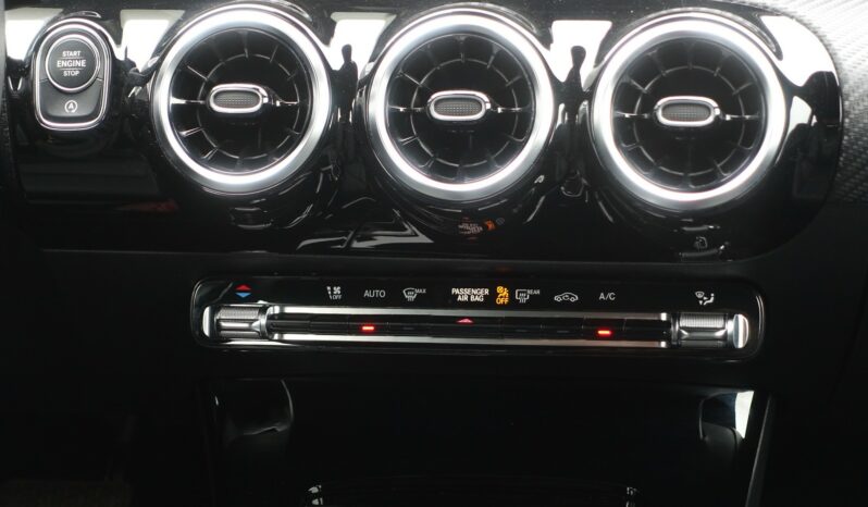 MERCEDES CLASSE A 180d 8G-DCT complet