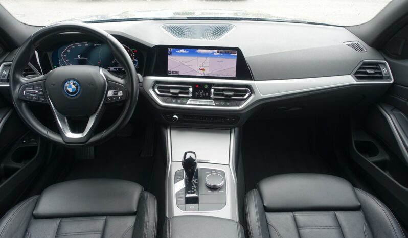 BMW 320 E TOURING HYBRIDE RECHARGEABLE 204 CH complet
