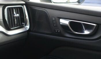 VOLVO V 60 T6 AWD GEARTRONIC 340CH HYBRIDE RECHARGEABLE R-DESIGN complet