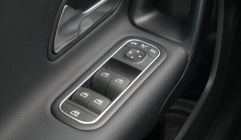 MERCEDES CLASSE A 180d 8G-DCT complet