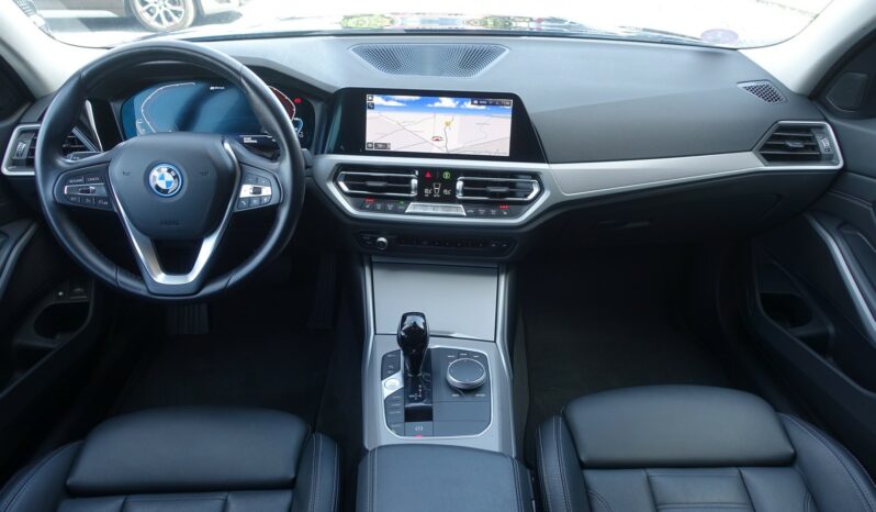 BMW 320 E TOURING HYBRIDE RECHARGEABLE 204 CH complet