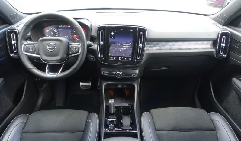 VOLVO XC 40 T4 HYBRIDE RECHARGEABLE GEARTRONIC 211 CH R-DESIGN complet