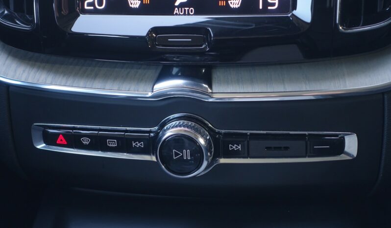 VOLVO XC 60 T6 HYBRIDE RECHARGEABLE GEARTRONIC AWD 340 CH  INSCRIPTION complet
