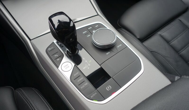 BMW 320 E TOURING HYBRIDE RECHARGEABLE 204 CH complet
