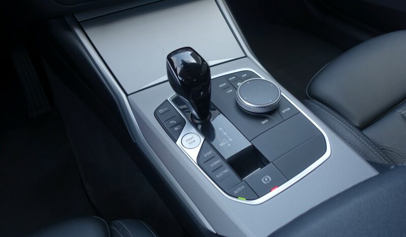 BMW 320 E TOURING HYBRIDE RECHARGEABLE 204 CH complet