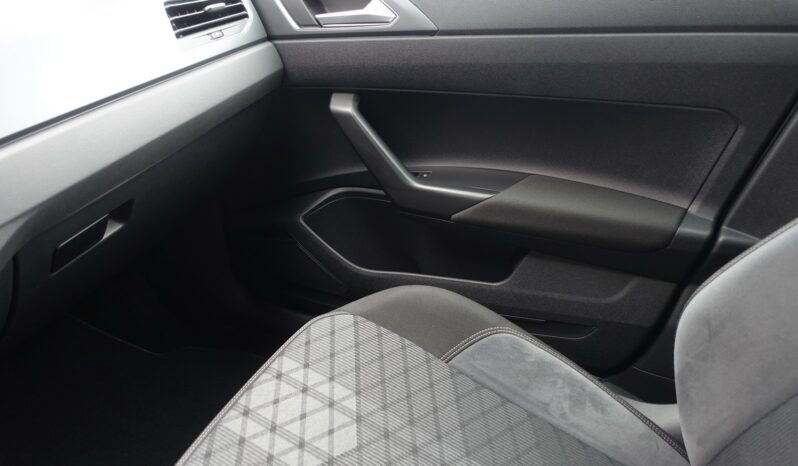 VOLKSWAGEN TAIGO TSI DSG 150CH  R-LINE complet