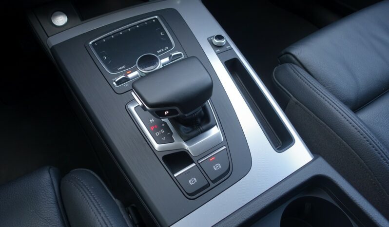 AUDI Q5 55 TFSI E 367 CH QUATTRO S-TRONIC HYBRIDE RECHARGEABLE ( 252ch + 143ch ) S-LINE complet