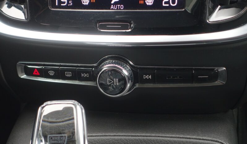 VOLVO V 60 T6 AWD GEARTRONIC 340CH HYBRIDE RECHARGEABLE  INSCRIPTION complet